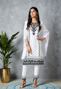 Suit embrioded (white)